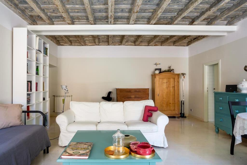 Best Authentic Apartment Monti 5 Mins From Colosseum Eksteriør bilde