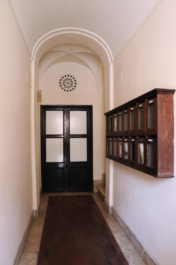 Best Authentic Apartment Monti 5 Mins From Colosseum Eksteriør bilde